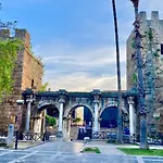 Old Town Famous Aparts Antalya