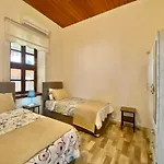 Old Town Famous Aparts Apartman Antalya