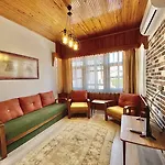 Apartman Old Town Famous Aparts
