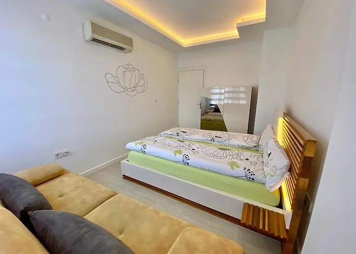 Old Town Famous Aparts Apartamento