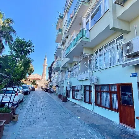 Old Town Famous Aparts Antalya