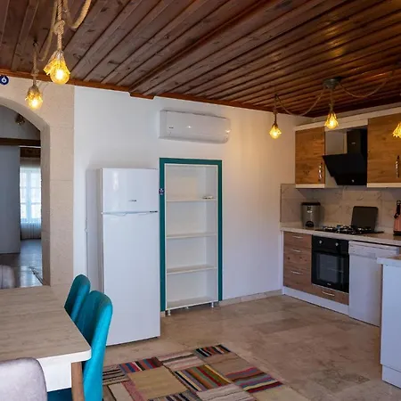 Old Town Famous Aparts Apartman *