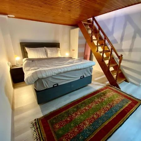 Old Town Famous Aparts Apartman Antalya