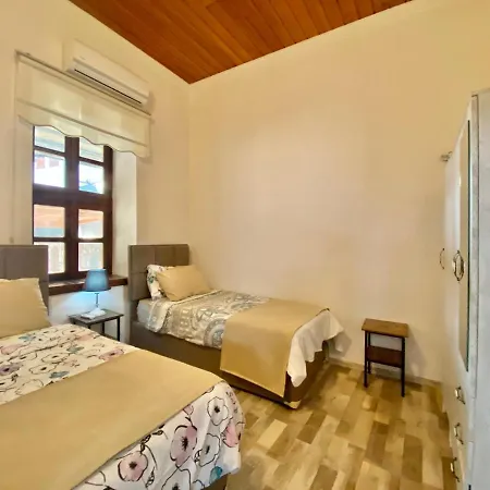 Old Town Famous Aparts Апартаменты Анталья