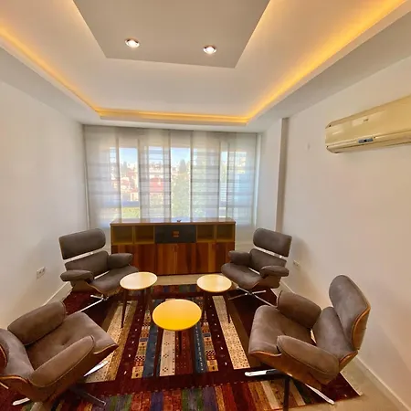 Old Town Famous Aparts Apartman